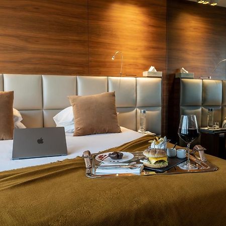 Paray-Vieille-Poste Howard Hotel Paris Orly Airport מראה חיצוני תמונה